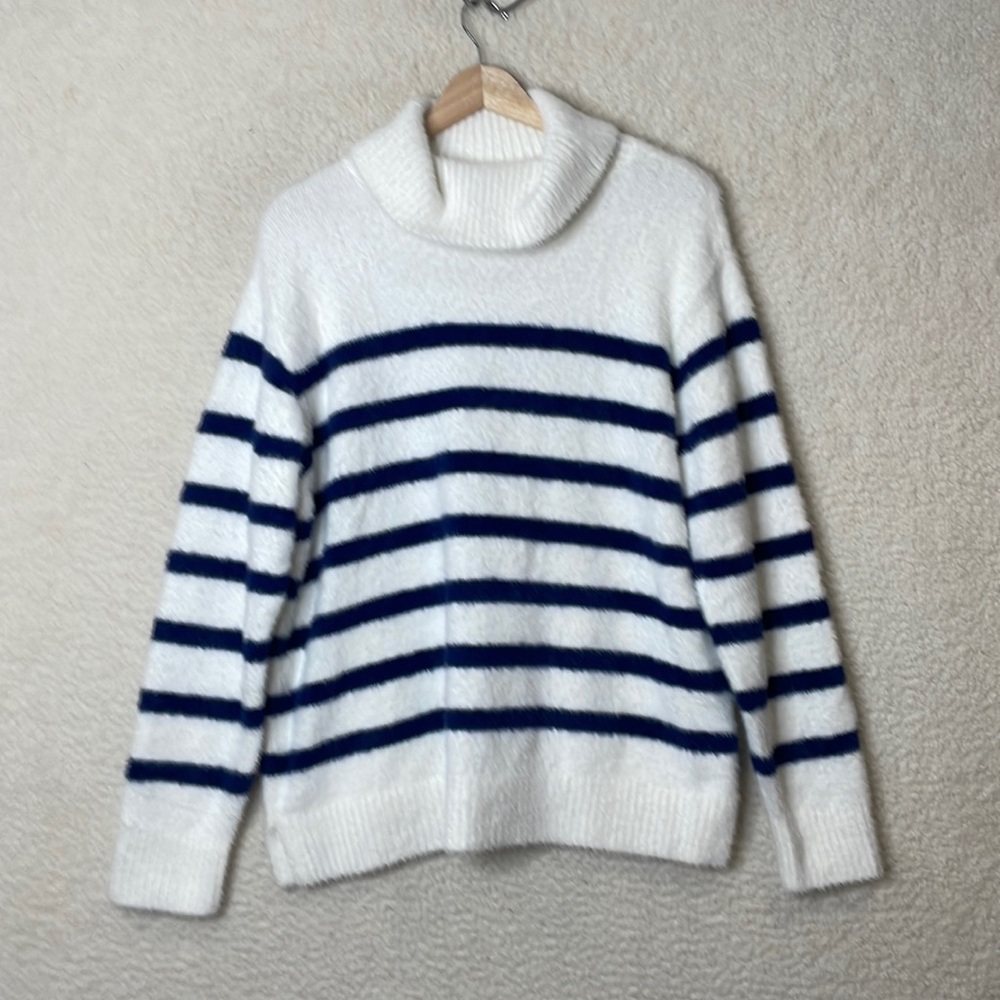 NWT Lands End Womens Ivory Navy Stripe Eyelash Boxy Turtleneck Sweater SMALL